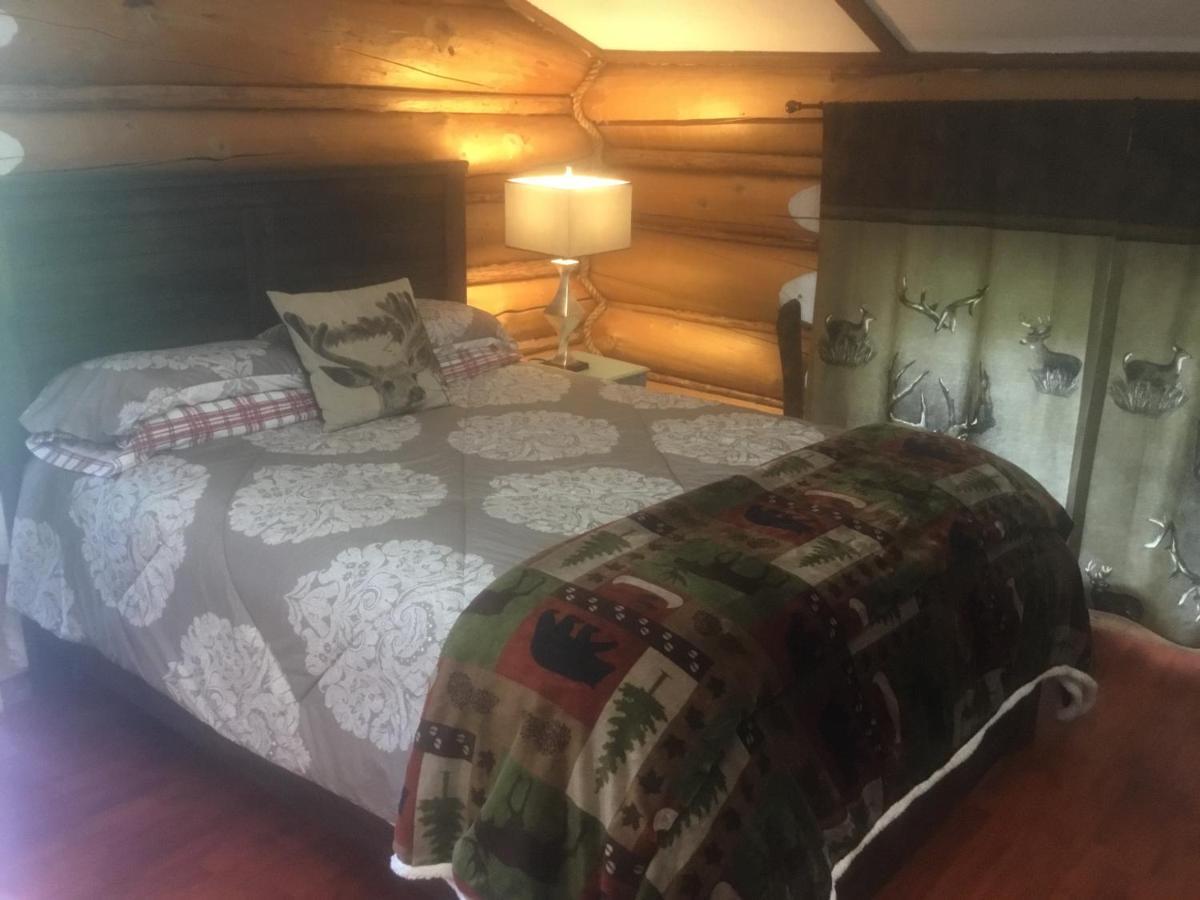 Tetsa River Lodge Eksteriør bilde
